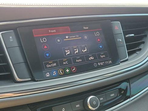 Certified 2020 Buick Enclave Essence w/ Sport Touring Edition FWD image 27