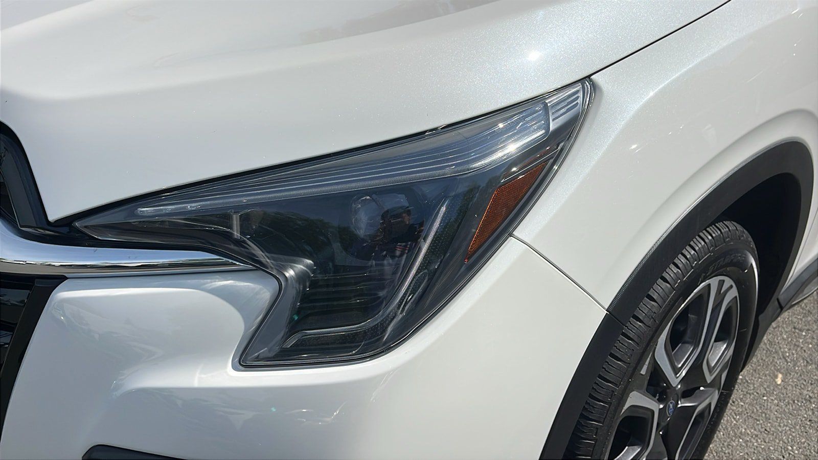 Used 2023 Subaru Ascent Limited w/ Technology Package AWD/4WD image 9