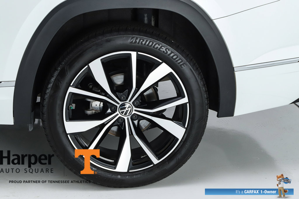 Used 2024 Volkswagen Atlas SEL Premium R-Line AWD/4WD image 6