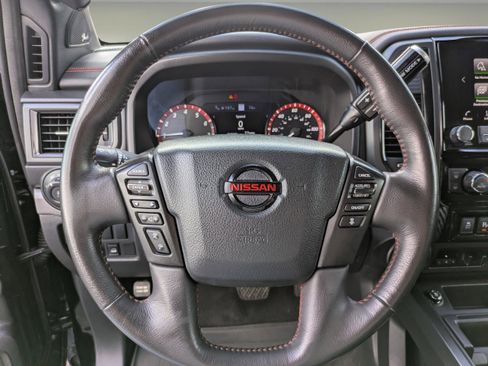 Used 2021 Nissan Titan PRO-4X w/ Pro-4x Convenience Package AWD/4WD image 19
