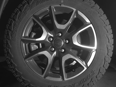 Used 2025 Jeep Compass Trailhawk AWD/4WD image 12