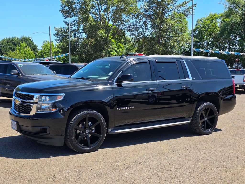 Used 2015 Chevrolet Suburban LS RWD image 33