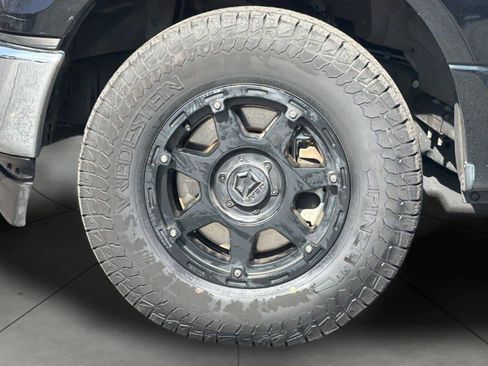 Used 2017 Ford F150 XLT w/ Trailer Tow Package image 11