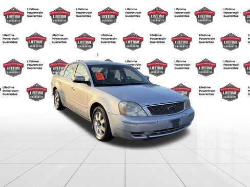 Used 2005 Ford Five Hundred SE image 9