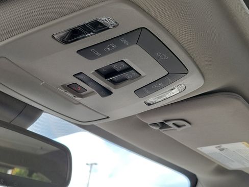 New 2026 Toyota Sienna XLE FWD image 30