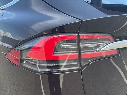 Used 2016 Tesla Model X 90D AWD/4WD image 33