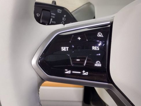 New 2025 Volkswagen ID. Buzz Pro S Plus image 29