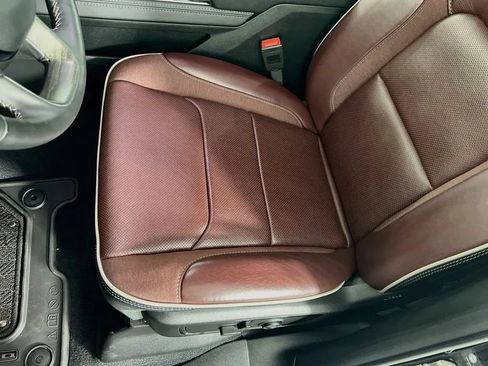 Used 2025 RAM 1500 Limited AWD/4WD image 21