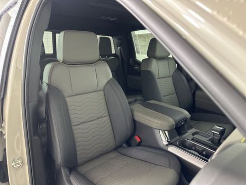 New 2026 Chevrolet Silverado 1500 ZR2 image 13