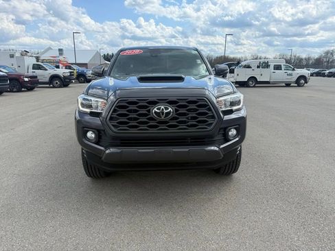 Used 2020 Toyota Tacoma TRD Sport image 2