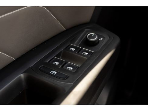 Used 2023 Volkswagen Atlas SE w/ Black Wheel Package FWD image 28