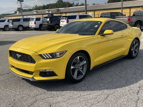 Used 2015 Ford Mustang Coupe w/ Equipment Group 051A RWD image 9