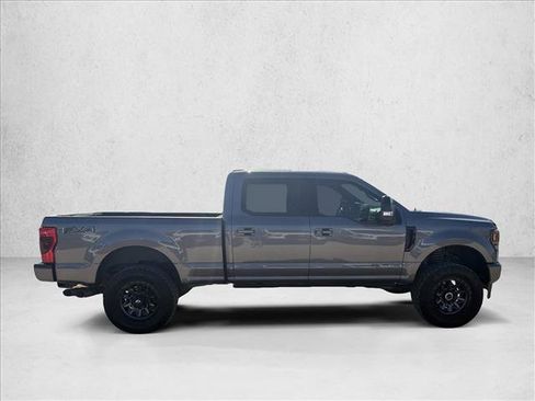 Used 2022 Ford F250 Lariat w/ Black Appearance Package AWD/4WD image 6