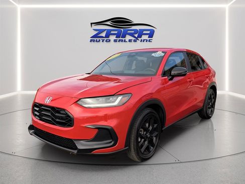 Used 2023 Honda HR-V Sport image 2