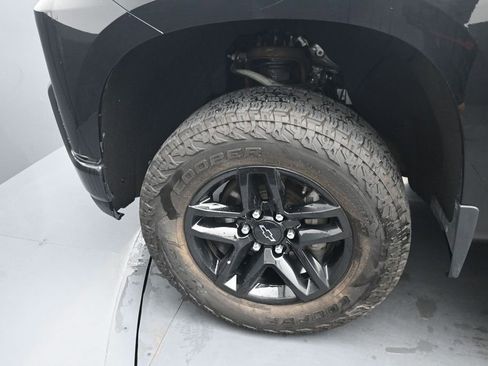Used 2021 Chevrolet Silverado 1500 LT Trail Boss AWD/4WD image 15