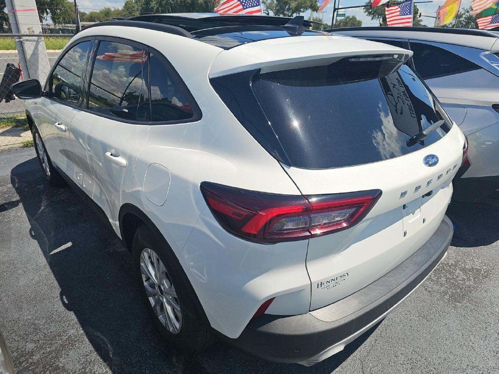 Used 2025 Ford Escape Active FWD image 5