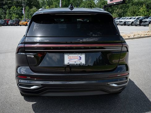 Used 2024 Lincoln Nautilus Reserve AWD/4WD image 8