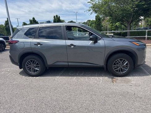 Certified 2023 Nissan Rogue S FWD image 2