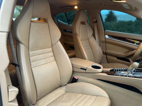 Used 2010 Porsche Panamera 4S image 31