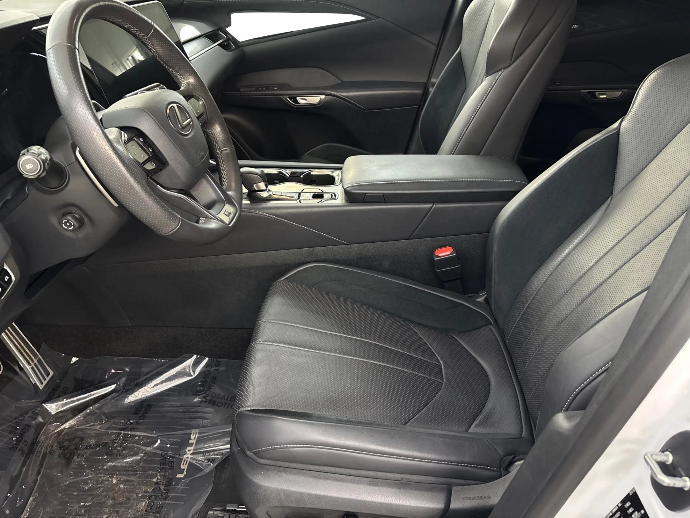 Used 2023 Lexus RX 500h F Sport w/ Accessory Package (Z1) AWD/4WD image 13