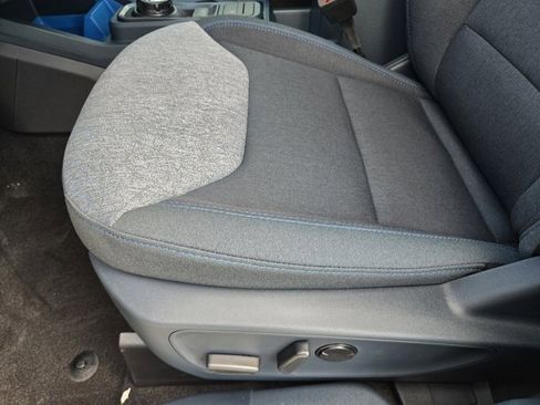 New 2025 Ford Maverick XLT w/ XLT Luxury Package FWD image 17