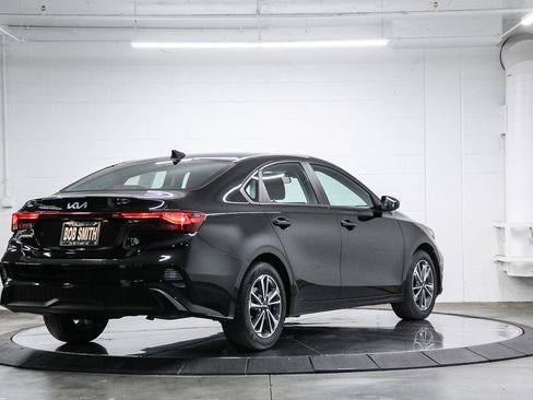 Used 2023 Kia Forte LXS FWD image 6