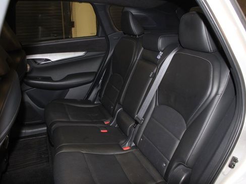 Used 2019 INFINITI QX50 Essential w/ Sensory Package image 38