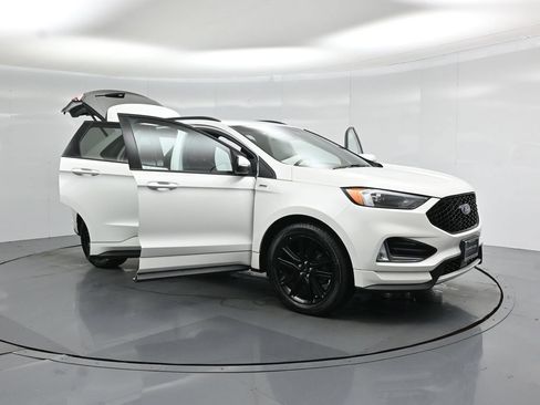 Certified 2020 Ford Edge ST-Line FWD image 32