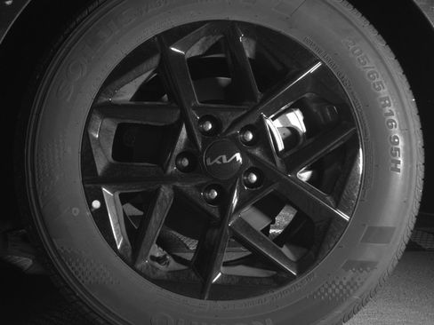 Used 2025 Kia K5 LXS image 14