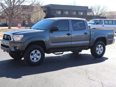 Used 2014 Toyota Tacoma 4x4 Double Cab w/ TRD Off-Road Package image 10