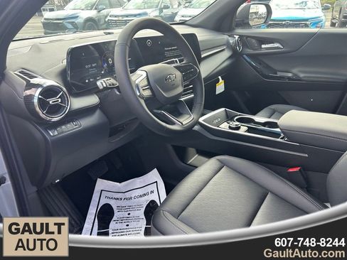 New 2026 Chevrolet Equinox LT w/ Convenience Package II image 10