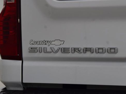 Used 2024 Chevrolet Silverado 2500 Custom w/ Custom Value Package image 28