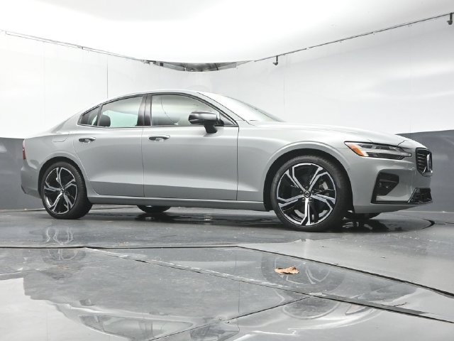 Used 2024 Volvo S60 B5 Plus w/ Protection Package Premier FWD image 31