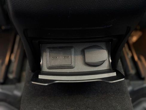 Used 2022 Mercedes-Benz GLC 300 4MATIC image 50