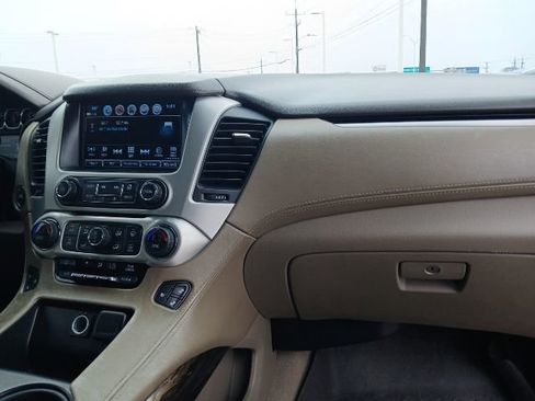 Used 2019 GMC Yukon XL SLT w/ Open Road Package RWD image 16
