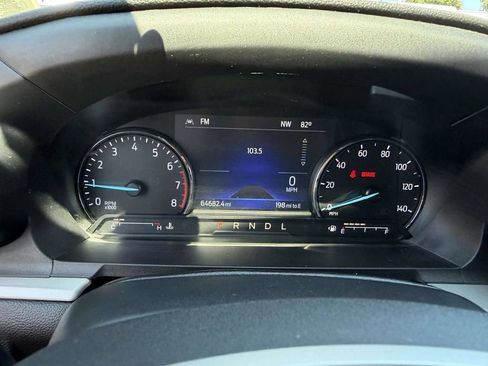 Used 2022 Ford Explorer XLT AWD/4WD image 35