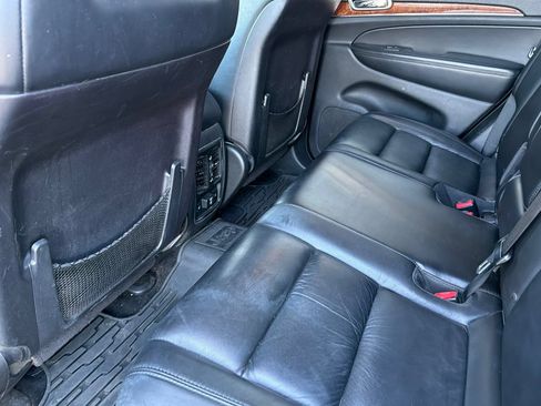 Used 2011 Jeep Grand Cherokee Limited w/ Trailer Tow Group IV AWD/4WD image 11