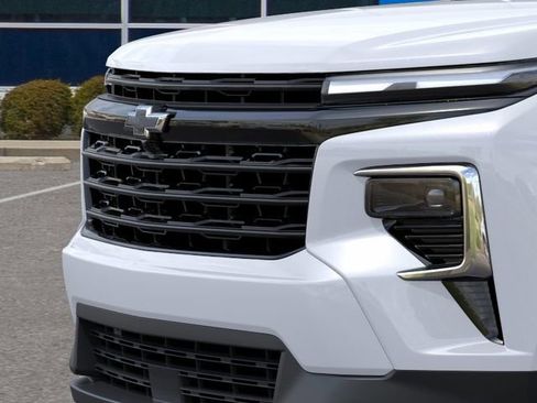 New 2026 Chevrolet Traverse LT w/ Midnight/Sport Edition AWD/4WD image 13