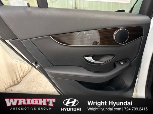 Used 2017 Mercedes-Benz GLC 300 4MATIC image 12