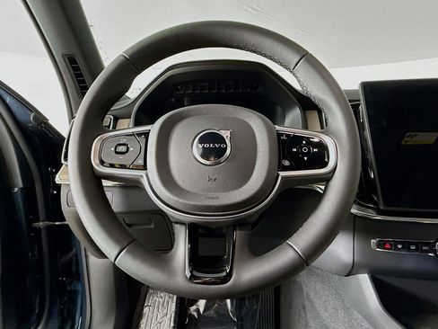 New 2026 Volvo XC90 B6 Plus w/ Protection Package Premier AWD/4WD image 11