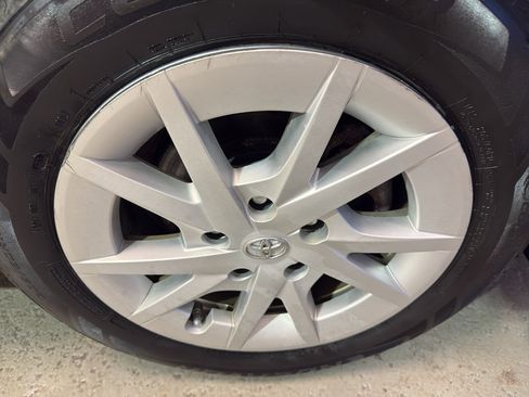 Used 2014 Toyota Prius V Three FWD image 37