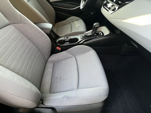 Used 2025 Toyota Corolla SE image 44