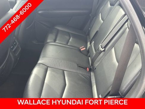 Used 2019 Cadillac XT5 Luxury FWD image 18