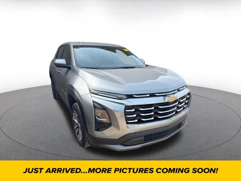 Used 2025 Chevrolet Equinox LT image 1