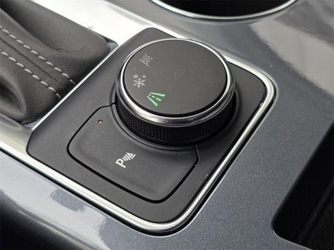 Used 2020 Chevrolet Blazer LT image 26