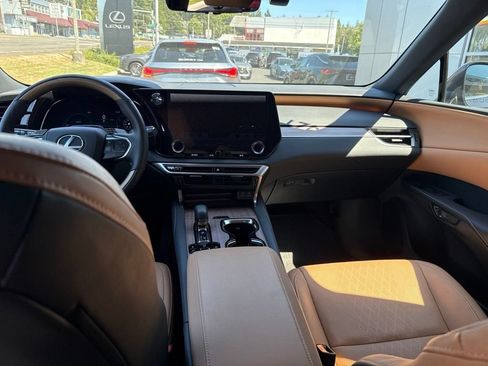 Used 2025 Lexus RX 350 w/ Convenience Package AWD/4WD image 7