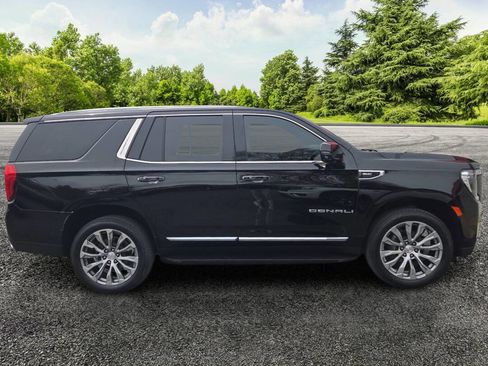 Used 2021 GMC Yukon Denali w/ Advanced Technology Package AWD/4WD image 4