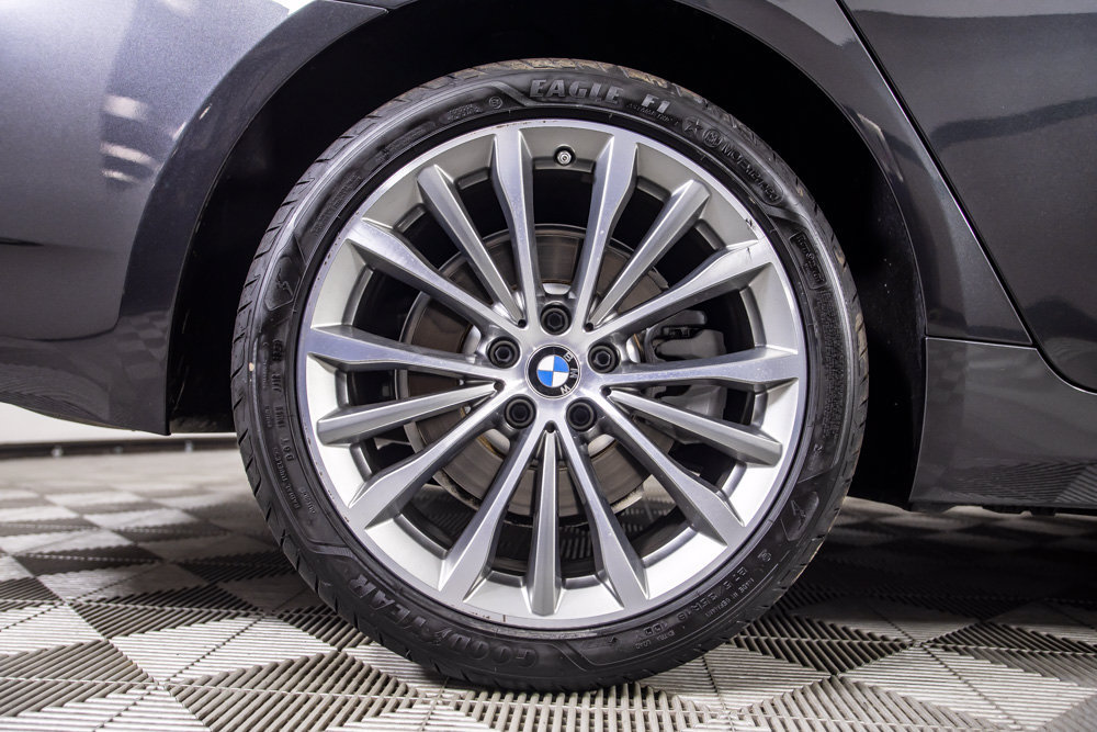 Used 2023 BMW 530i w/ Convenience Package RWD image 41