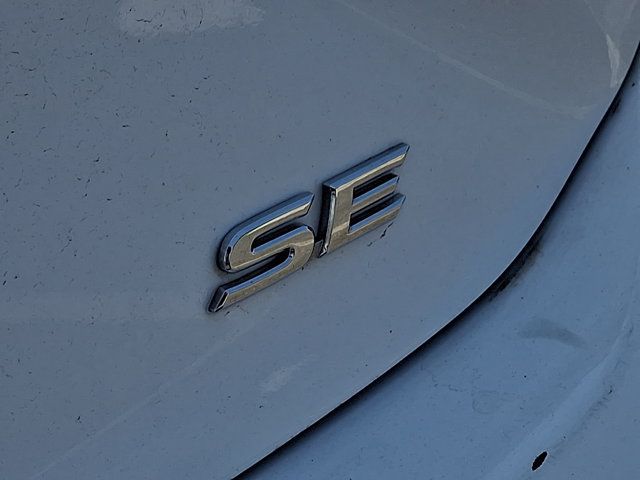 Used 2025 Toyota Camry SE FWD image 10