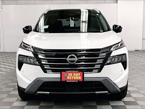 New 2025 Nissan Rogue SL w/ Tech Package image 16